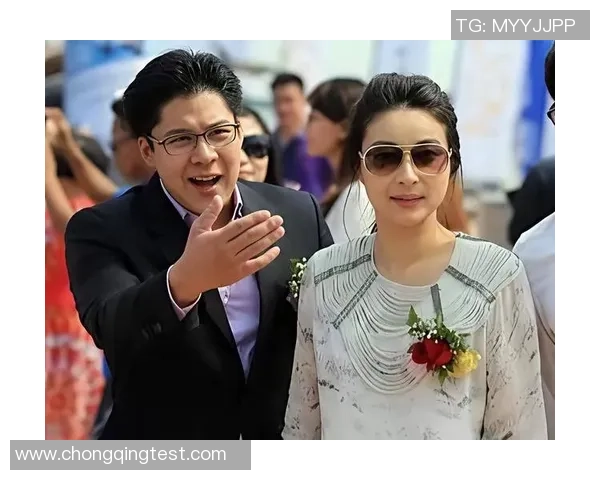 郭晶晶携手霍启刚展现冠军夫妻魅力演绎体育精神与家国情怀